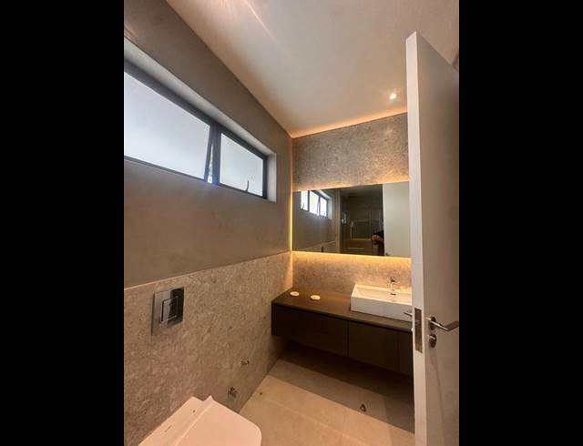 4 BEDROOM HOUSE FOR SALE IN HOUGHTON